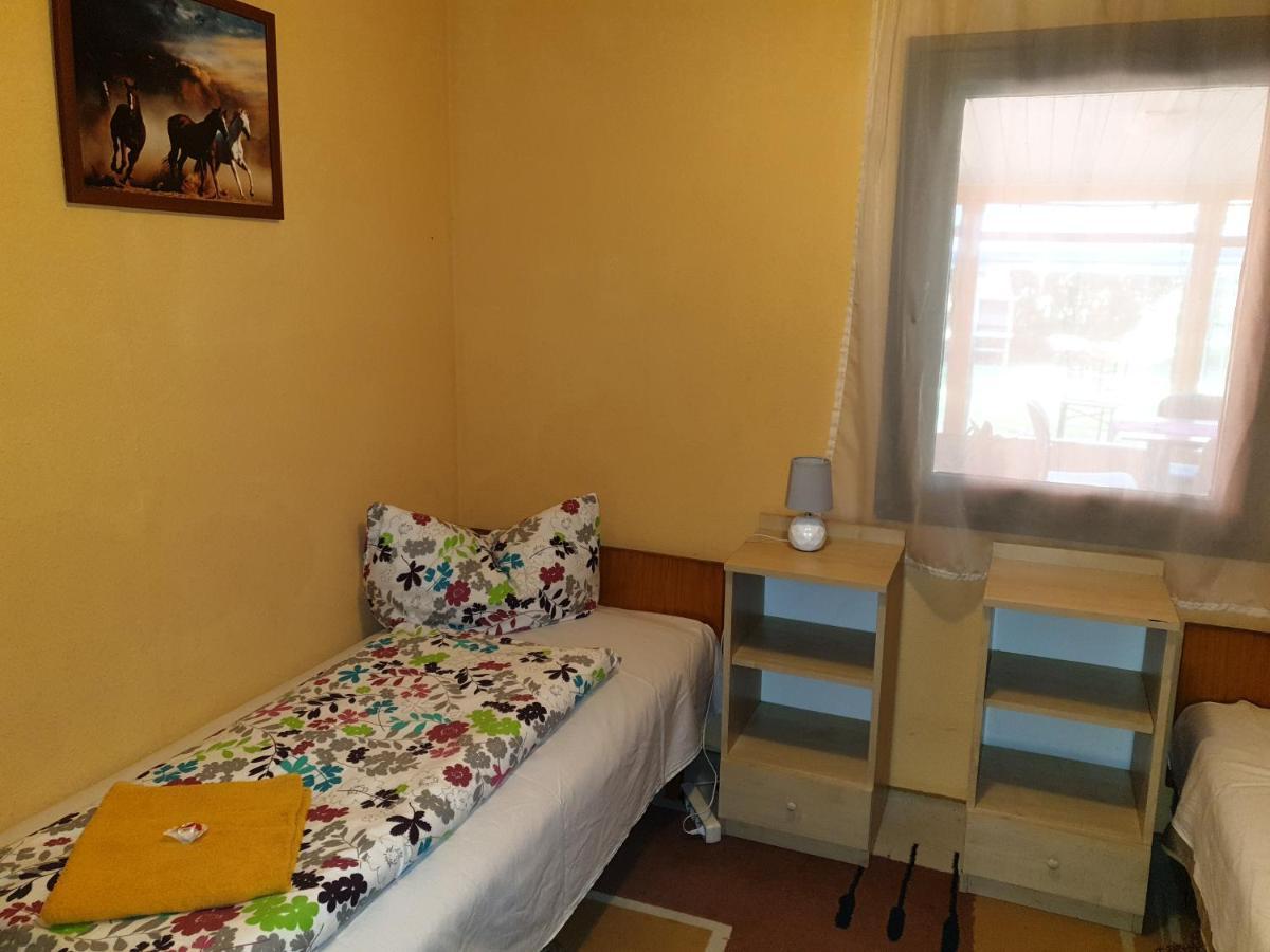 Апарт отель Raba Part Apartman Rabaszentmihaly Экстерьер фото